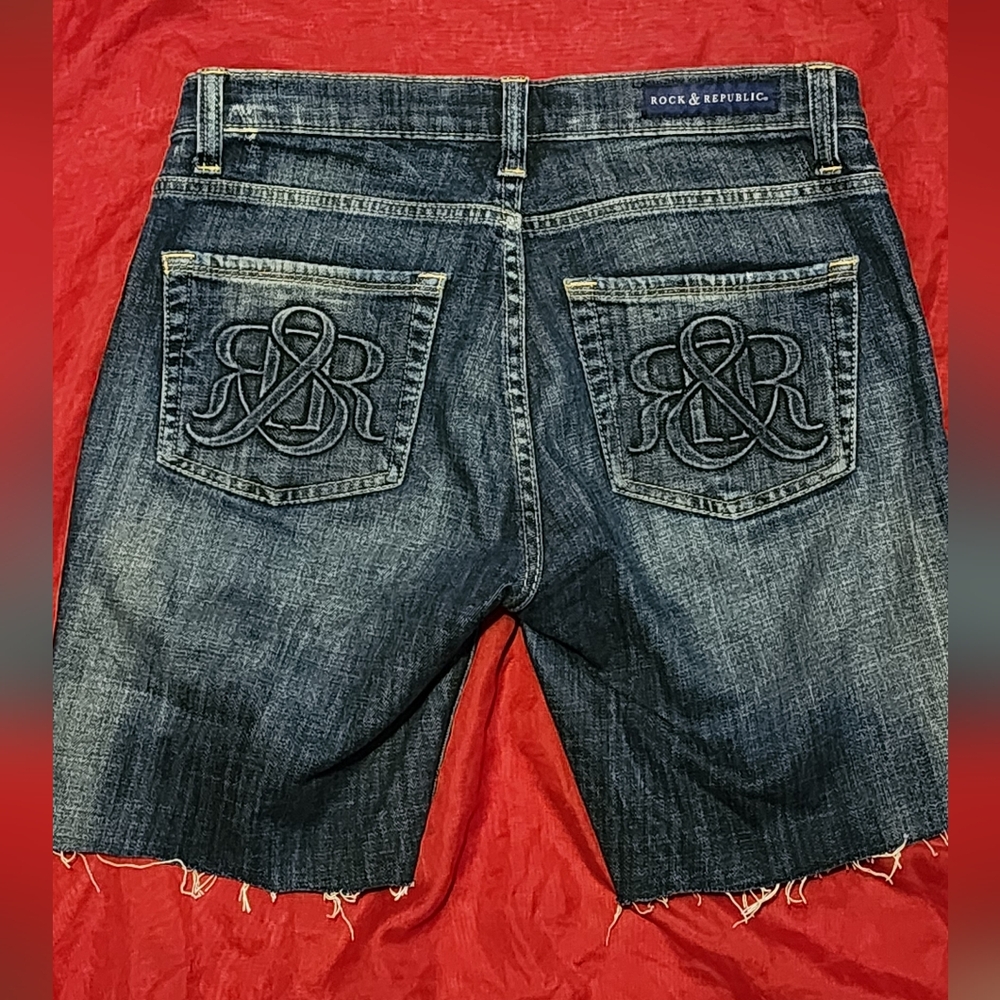 Rock & Republic cut off shorts sz 6.  #326